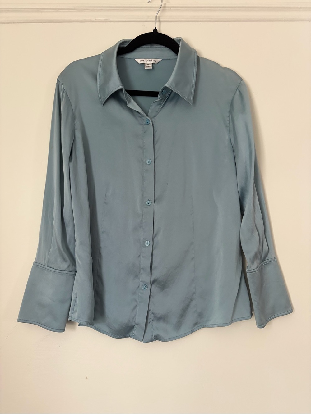 St John Pure Silk Blouse Light Blue Button Front Luxe Career Long Sleeve Sz 12